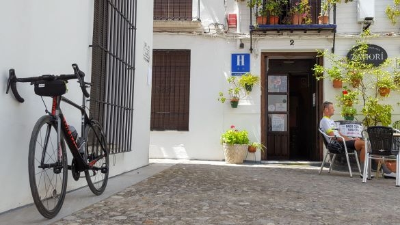 Custom bike tour white towns southern Spain 