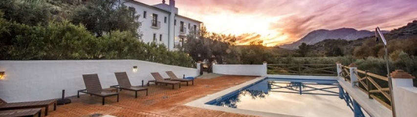 Alojamiento rural con piscina Cordoba Andalucia 