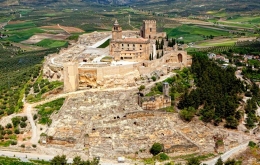 Casa Olea bed & breakfast Andalucia near Alcala La Mota fortress