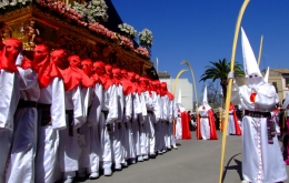 Casa Olea guesthouse Andalucia easter week processions